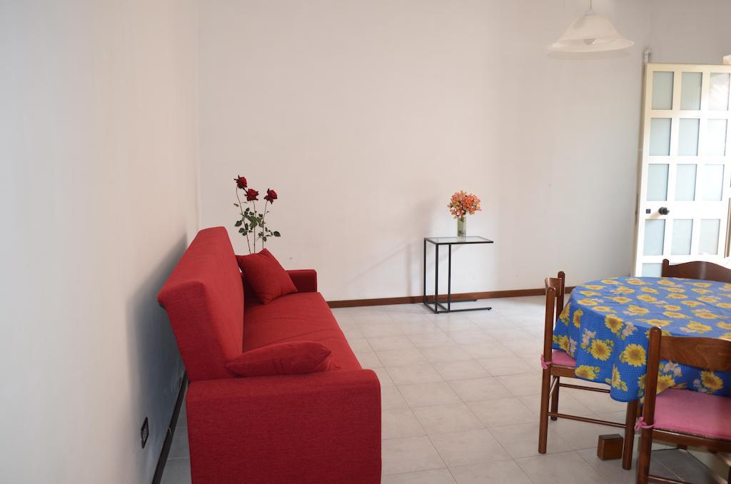 Appartement Casa Dei Poeti à Pineto Chambre photo